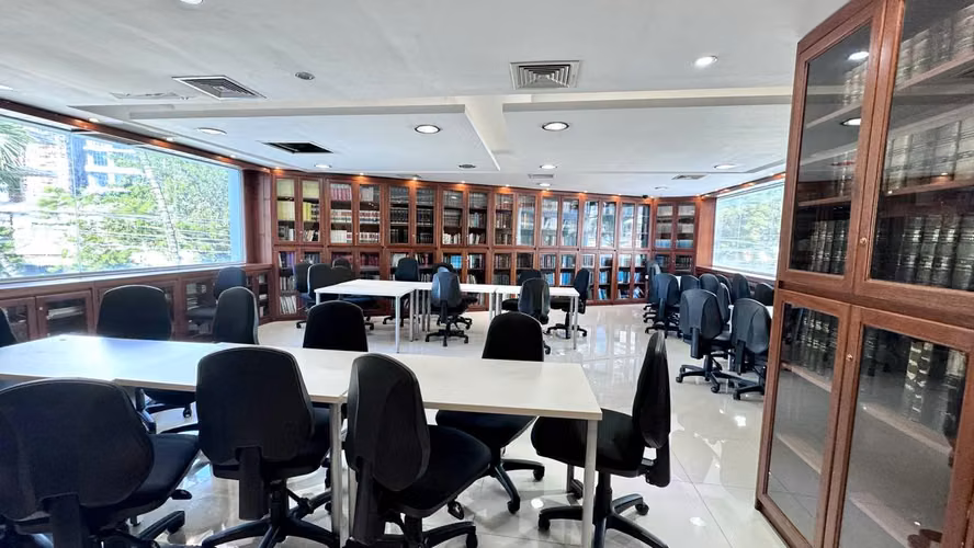Edificio corporativo / local comercial en venta en El Vergel