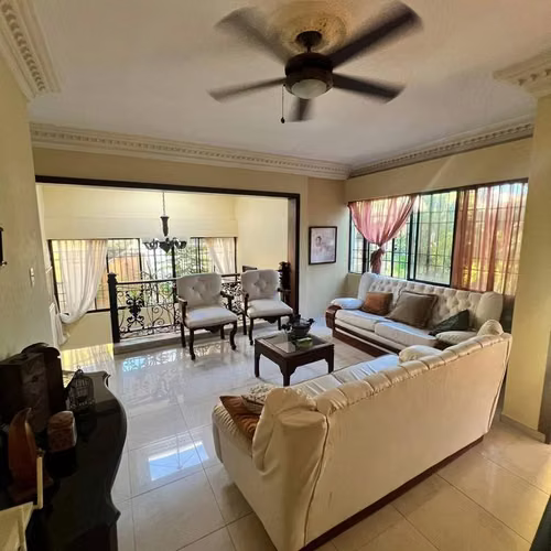 Casa en venta en SDO | 311 m² de solar | 270 m² de construcción - Imagen 1