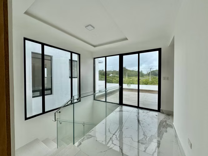 CASA DE DOS NIVELES EN VENTA, GURABO, SANTIAGO. - Imagen 7