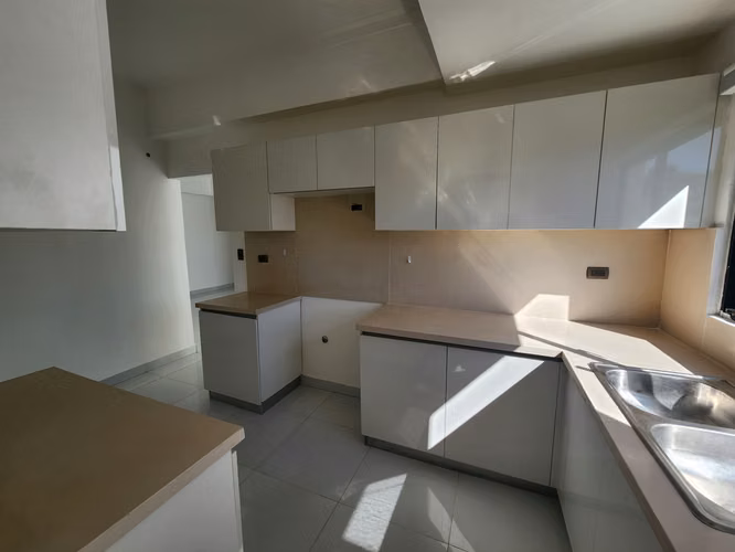 Apartamento en alquiler Evaristo Morales, 3 hab 2 parqueos
