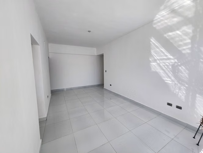 Apartamento en alquiler Evaristo Morales, 3 hab 2 parqueos