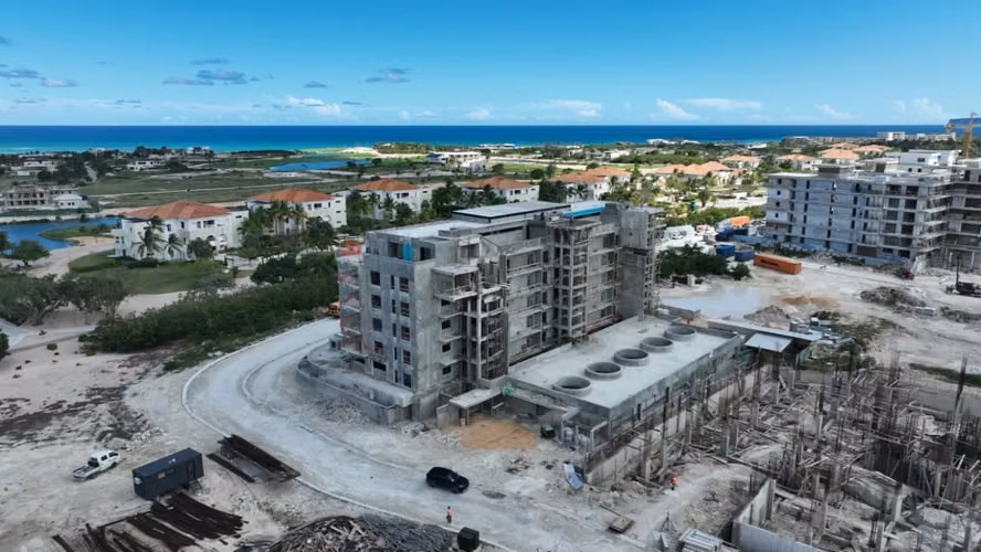 Apartamento en venta en Cap Cana de 2 Habitaciones - Imagen 3