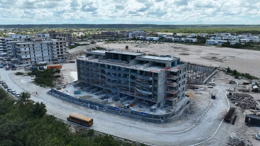 Apartamento en venta en Cap Cana de 2 Habitaciones - Imagen 4