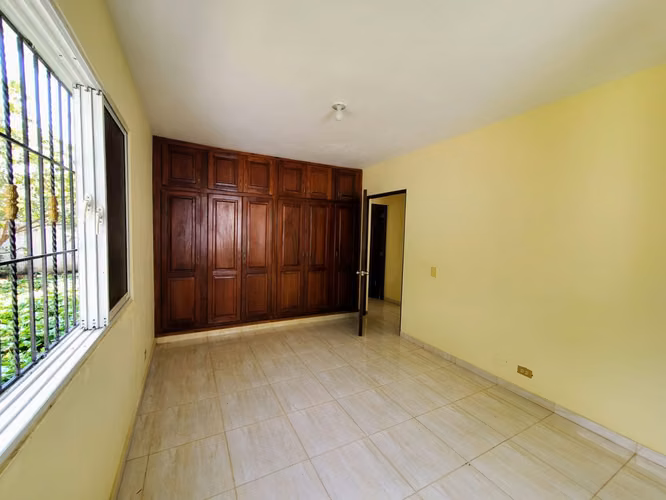 Hermosa y Amplia Casa en Venta, Bonao