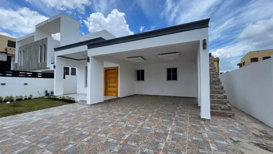CASA EN VENTA NUEVA, LLANOS DE GURABO SANTIAGO.