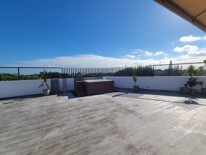 Apartamento de 2 habitaciones + estudio en Arroyo Hondo II