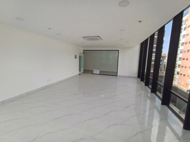 Local Comercial en Alquiler | Torre Empresarial Bella Vista - Imagen 4