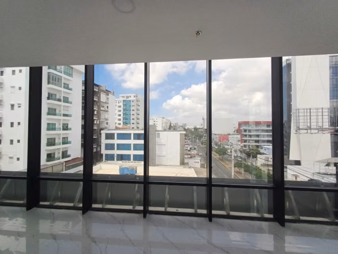 Local Comercial en Alquiler | Torre Empresarial Bella Vista - Imagen 2
