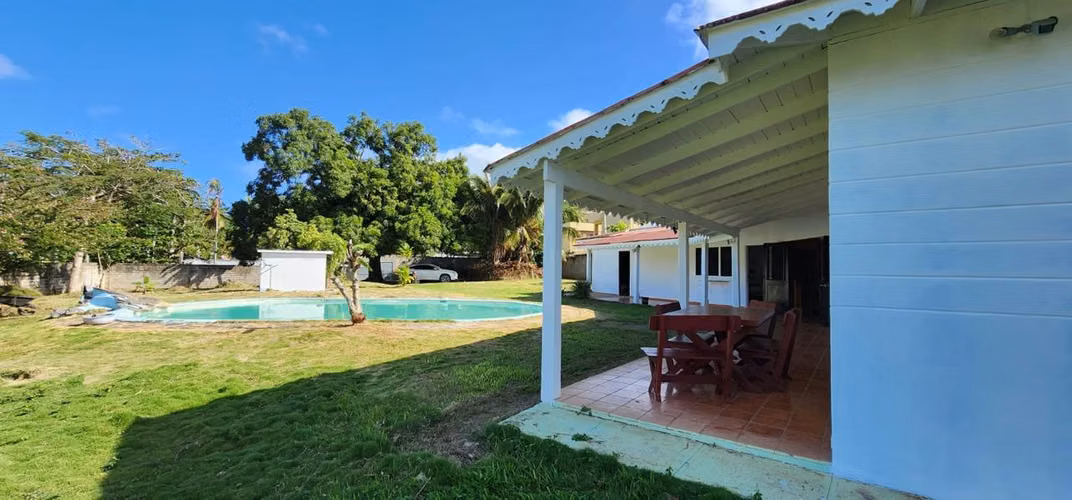 Vendo Excelente Villa en LAS TERRENAS, a 5 minut PLAYA PUNTA POPY, 2 habs.