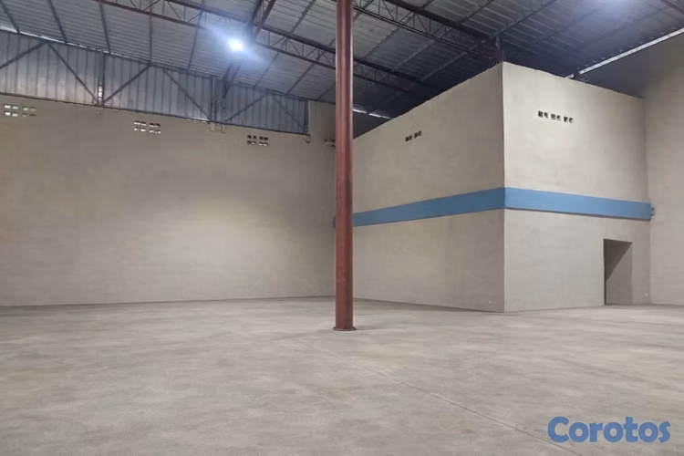 ALQUILO NAVE INDUSTRIAL EN SANTO DOMINGO OESTE