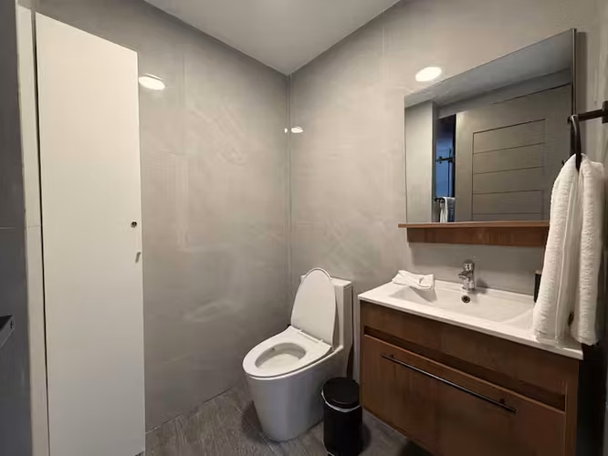 SE ALQUILA APATAMENTO 1 HABITACION AMUEBLADO DE LUJO EN BELLA VISTA , AREAS SOCIALES CON PISCINA - Imagen 7