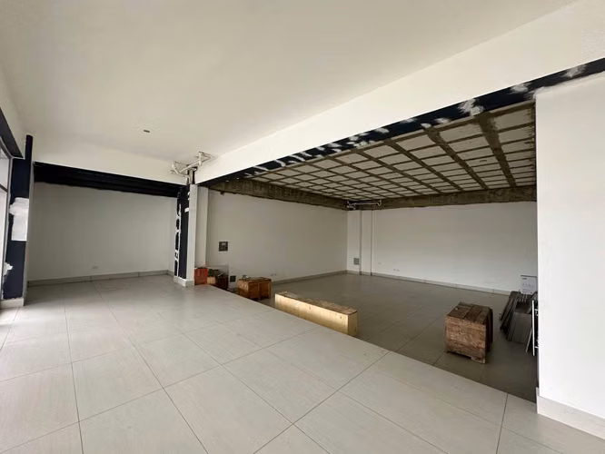 Commercial in Rental San isidro