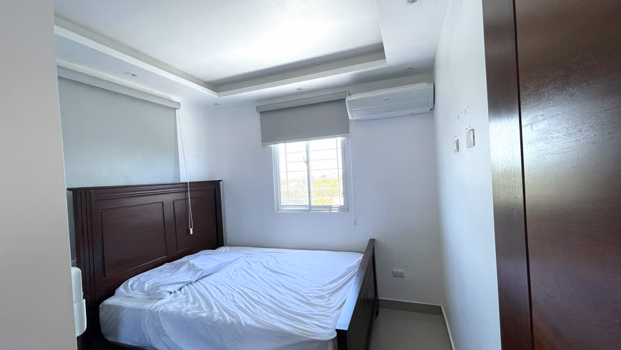 APARTAMENTO AMUEBLADO, LLANOS DE GURABO, SANTIAGO.