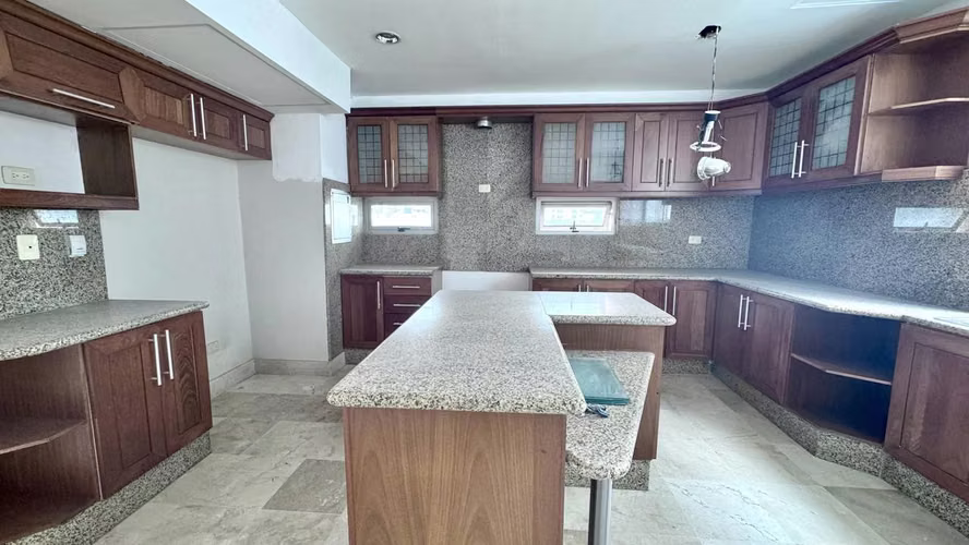 1 APTO POR PISO | 3 HAB | 3 PARQUEOS | PIANTINI
