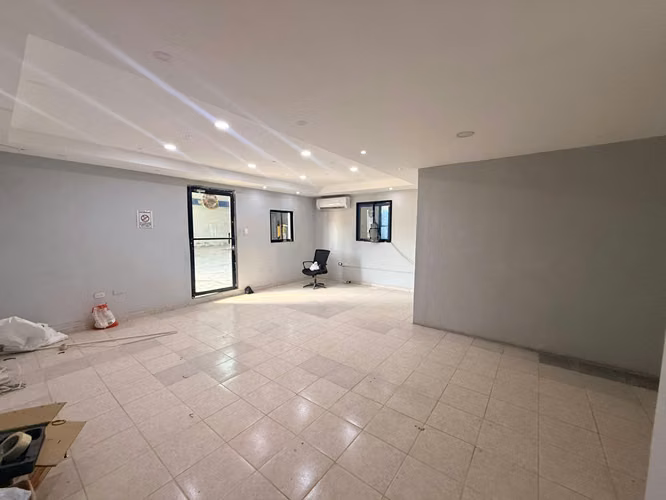Complejo de Naves Industriales disponible 450 M2 y 940 M2 - Imagen 5