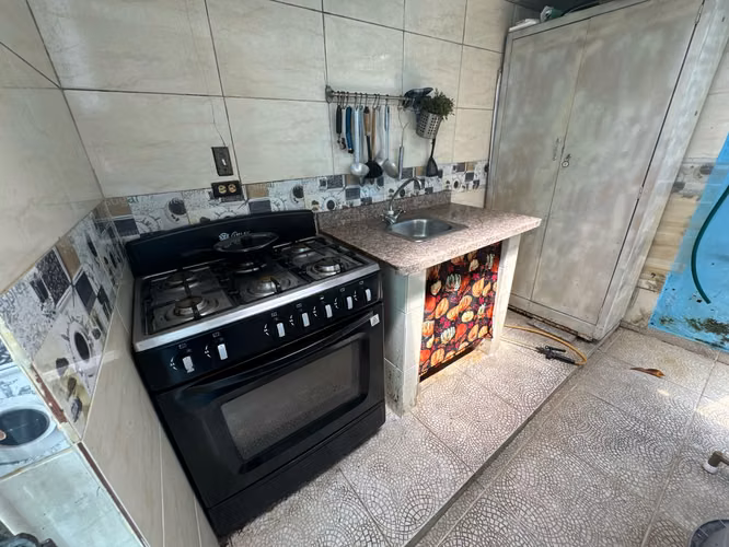 VENDO CASA MAS APARTAMENTO EN ALTOS DE ARROYO HONDO