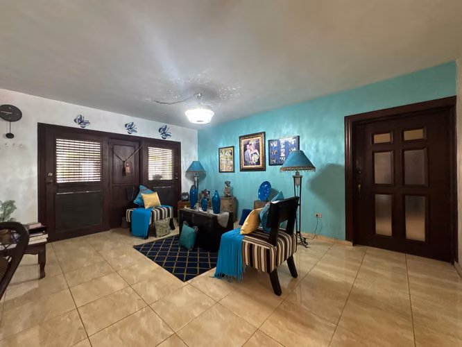 VENDO CASA MAS APARTAMENTO EN ALTOS DE ARROYO HONDO
