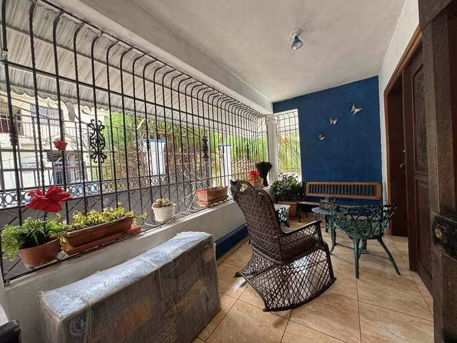 VENDO CASA MAS APARTAMENTO EN ALTOS DE ARROYO HONDO