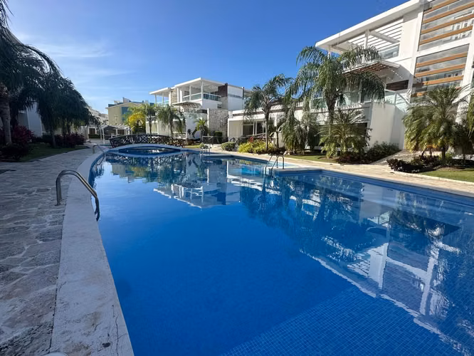 VENDO  APARTAMENTO AMUEBLADO   EN  PUNTA CANA IDEAL  PARA   INVERSION