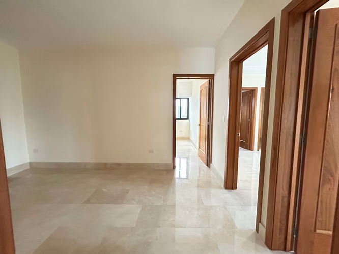 Vive o invierte: Apartamento en renta de 3 habitaciones en Naco - Imagen 5