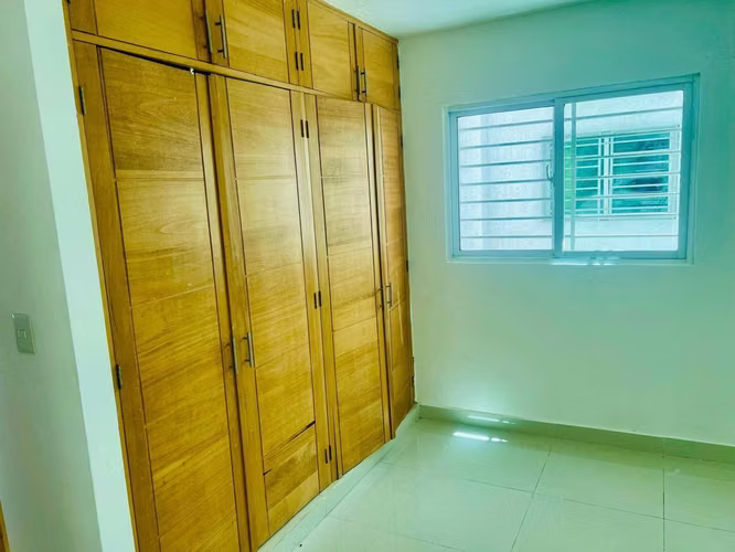 Apartamento en Venta 3Hab – Santo Domingo Este, Av. España - Imagen 3