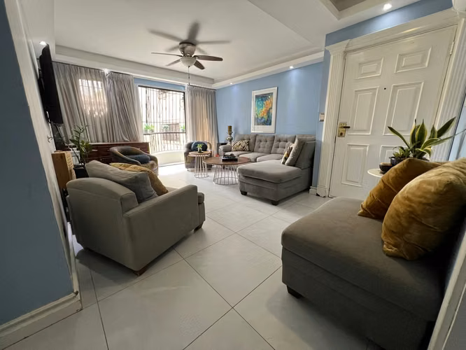 Vendo hermoso Apartamento Clásico, 3 Habitaciones, 2 Parqueos, Villa Marina, D.N. - Imagen 5
