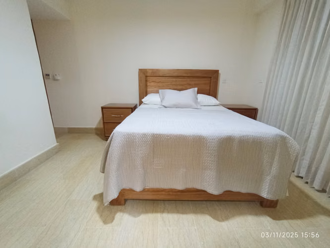 BELLA VISTA, SE ALQUILA AMPLIO APARTAMENTO AMUEBLADO, ZONA PREMIUM - Imagen 6