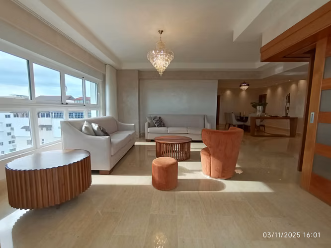 BELLA VISTA, SE ALQUILA AMPLIO APARTAMENTO AMUEBLADO, ZONA PREMIUM - Imagen 3