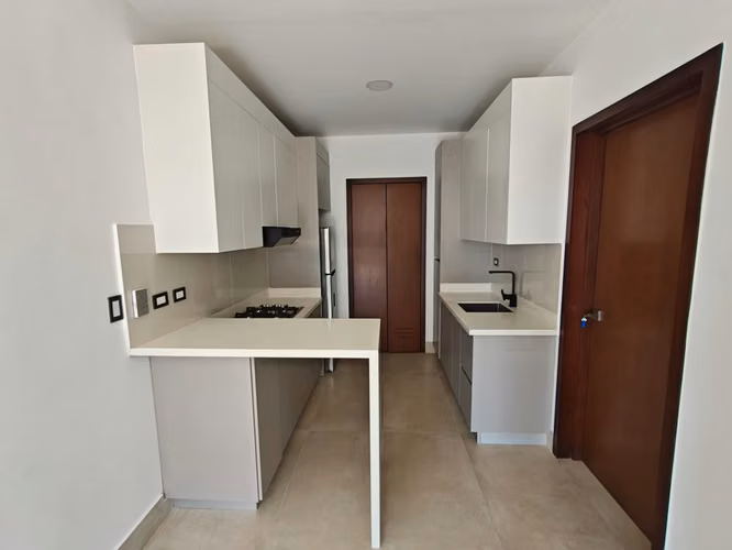 Apartamento con Línea Blanca, 2 Habitaciones, Evaristo Morales, Piscina, Gym - Imagen 3