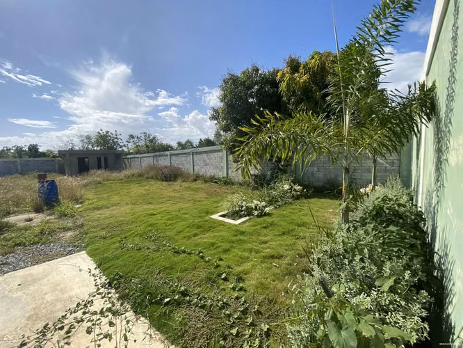 Land for sale in the Americas, Prados del Este