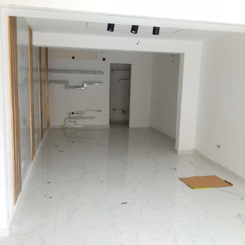 Local Comercial en Alquiler en Bella Vista - Imagen 6