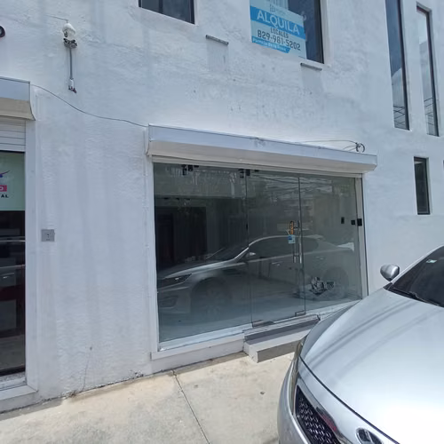 Local Comercial en Alquiler en Bella Vista