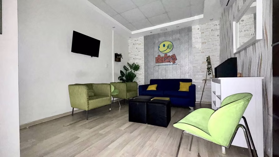 Amplio y Versátil Local de 600 m² con Entradas Independientes en NACO - Imagen 5