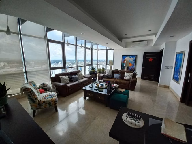 LUJOSO PENTHOUSE CON VISTA 360° EN SERRALLÉS - Imagen 3
