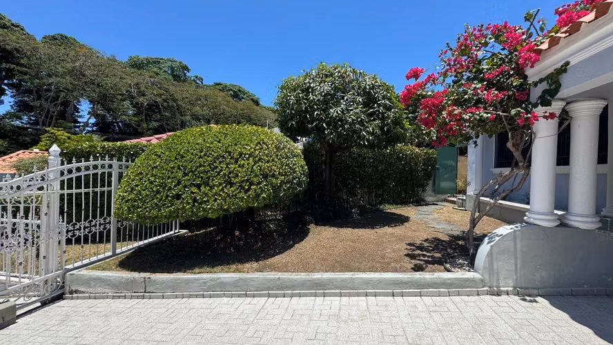 VENDO CASA EN VILLA CLAUDIA RESIDENCIAL CERRADO