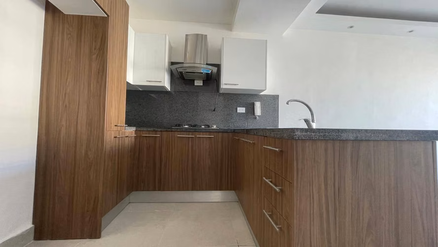 Apartamento en Alquiler a estrenar en Evaristo Morales Santo Domingo - Imagen 4