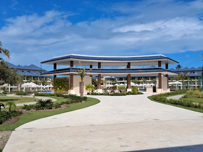 Apartamento de 1 Habitación en Venta en Playa Dorada, Puerto Plata | Acceso Directo a la Playa