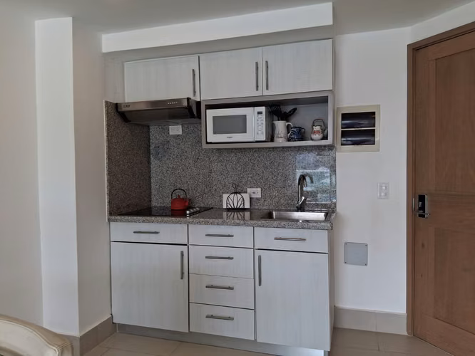 Apartamento de 1 Habitación en Venta en Playa Dorada, Puerto Plata | Acceso Directo a la Playa