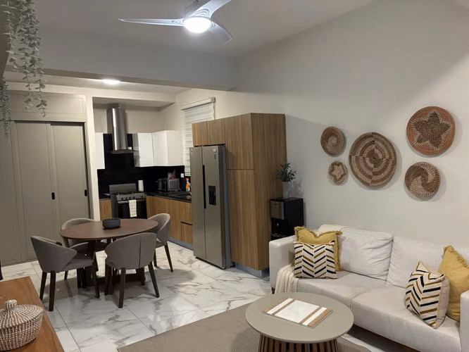 Apartamento Amueblado en renta en Los Cacicazgos, Distrito Nacional. - Imagen 4