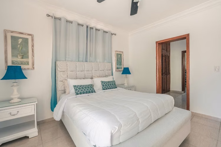 Luxury Duplex Penthouse for Long-Term Rent