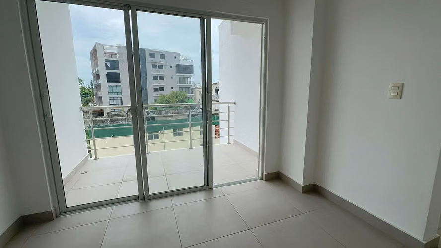 Vendo Apartamento en Arroyo Hondo – Cerca de Supermercado Nacional