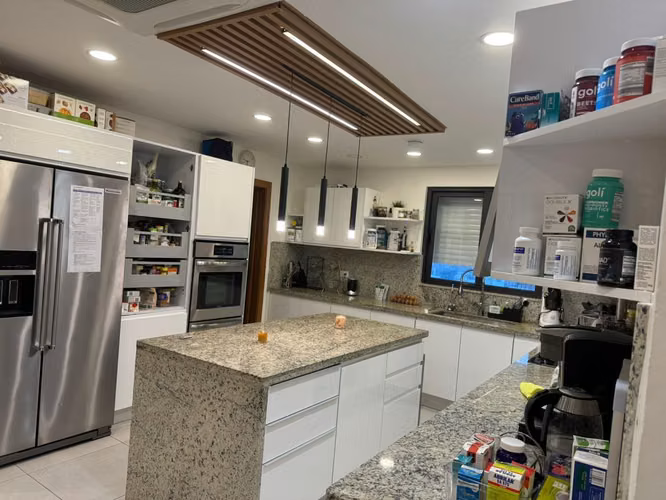 Penthouse en Venta de 2 Niveles en Urbanización Real