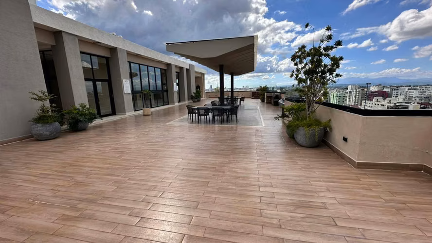 Apartamento en renta en Evaristo Morales Cerca de Todo