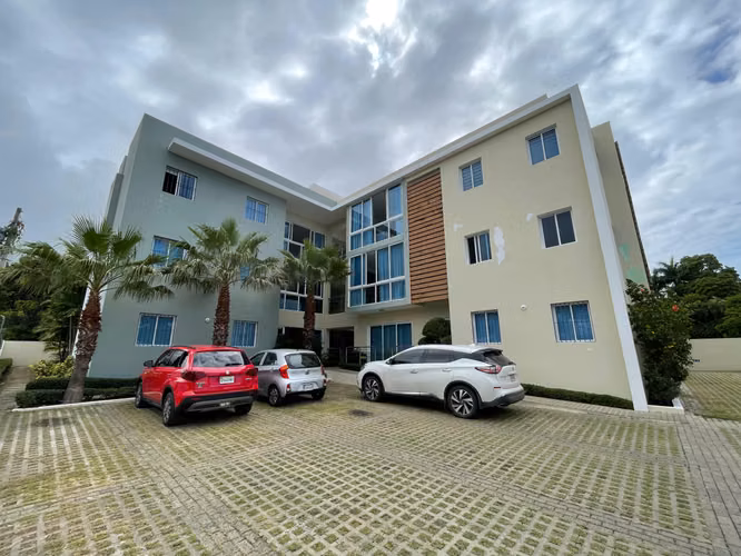 369 SUITABLE IN BAYARDO, SILVER PORT
