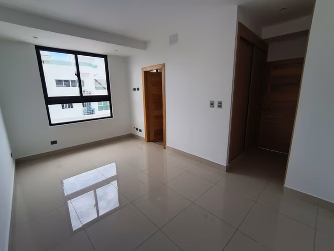 Apartamento con 1 y 2 habitaciones en renacimiento