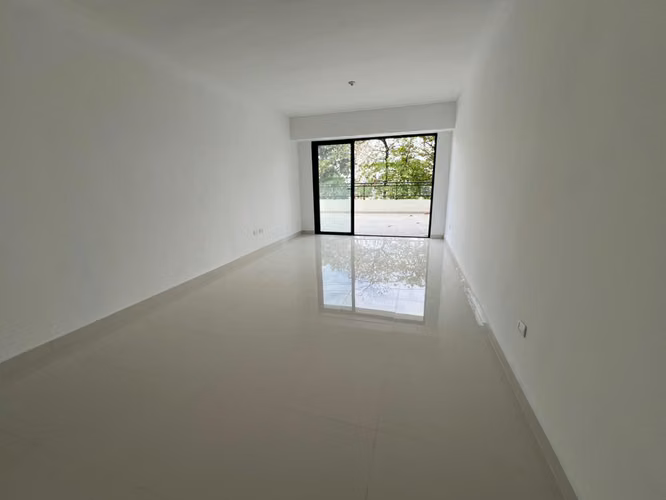 Apartamento con 2 habitaciones y terraza privada en renacimiento