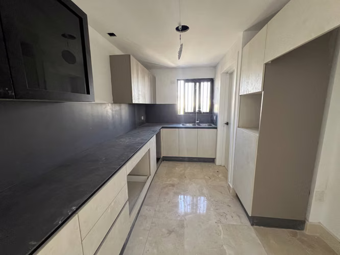 Apartamento con 3 habitaciones y estudio en Mirador Sur