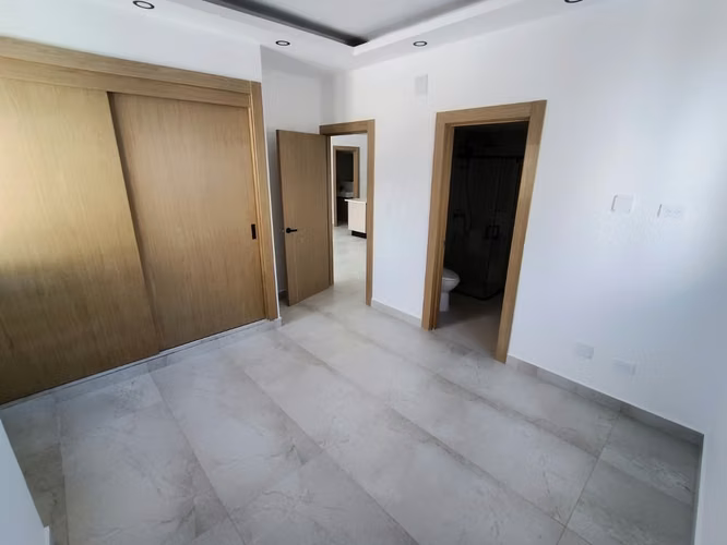 Apartamento en alquiler en Evaristo Morales con 2 habitaciones - Imagen 4