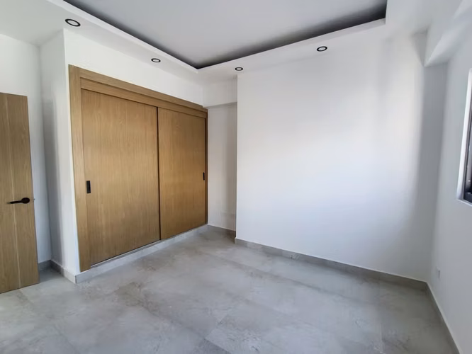 Apartamento en alquiler en Evaristo Morales con 2 habitaciones - Imagen 3