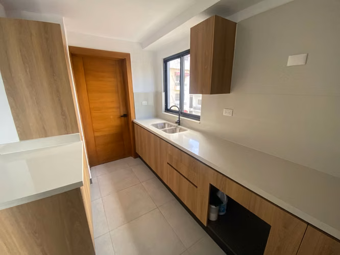 Apartamento en alquiler en Bella Vista Norte de 3 habitaciones - Imagen 5